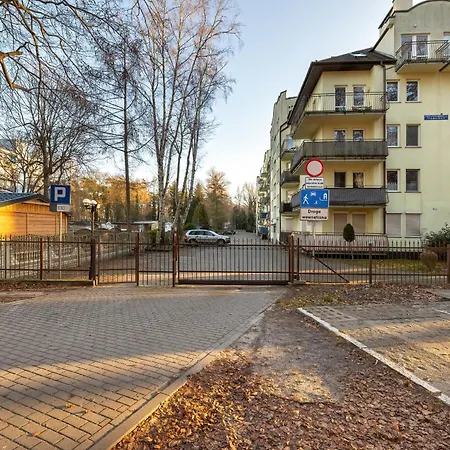 Stylowe Seaview W Miedzyzdrojach Z Balkonem Blisko Plazy By Renters Miedzyzdroje